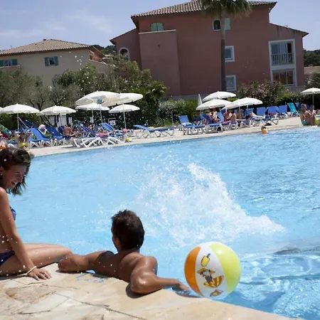 Курортный комплекс Les Rivages Des Issambres S4/5p Std La Garonnette-Plage